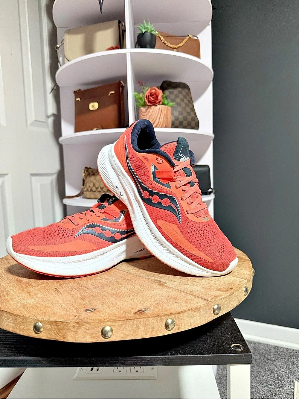 Saucony Women's Guide 16 Athletic Shoes Orange & Black US 7.5
